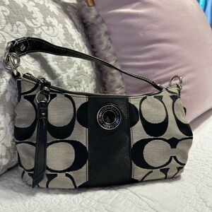 Coach, size 10x6x2.5